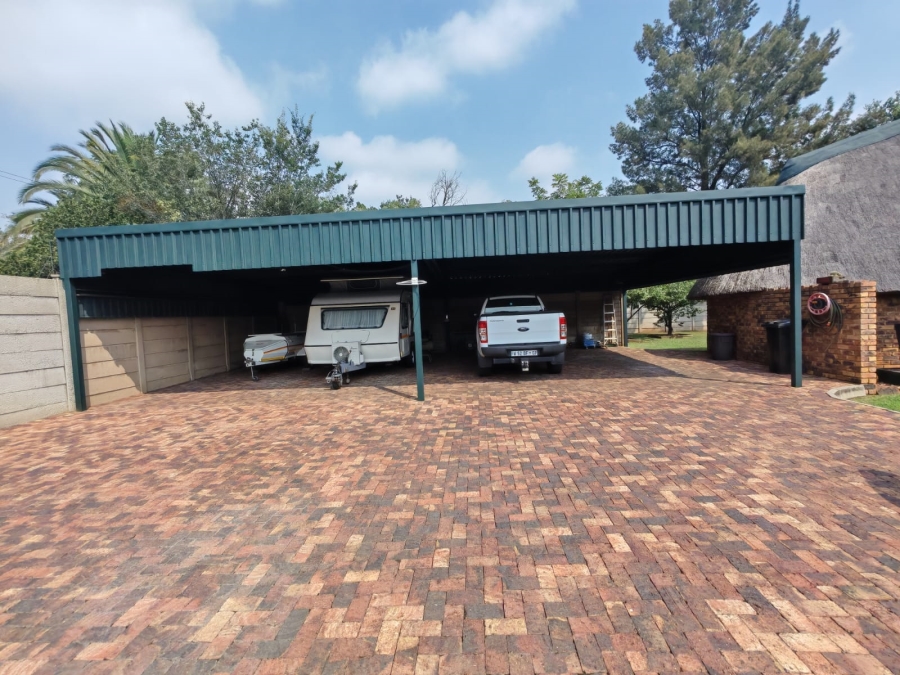 3 Bedroom Property for Sale in Vaalpark Free State